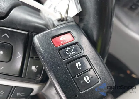 2018 Toyota Highlander Xle from USA, damaged, VIN 5TDJZRFH2JS529573